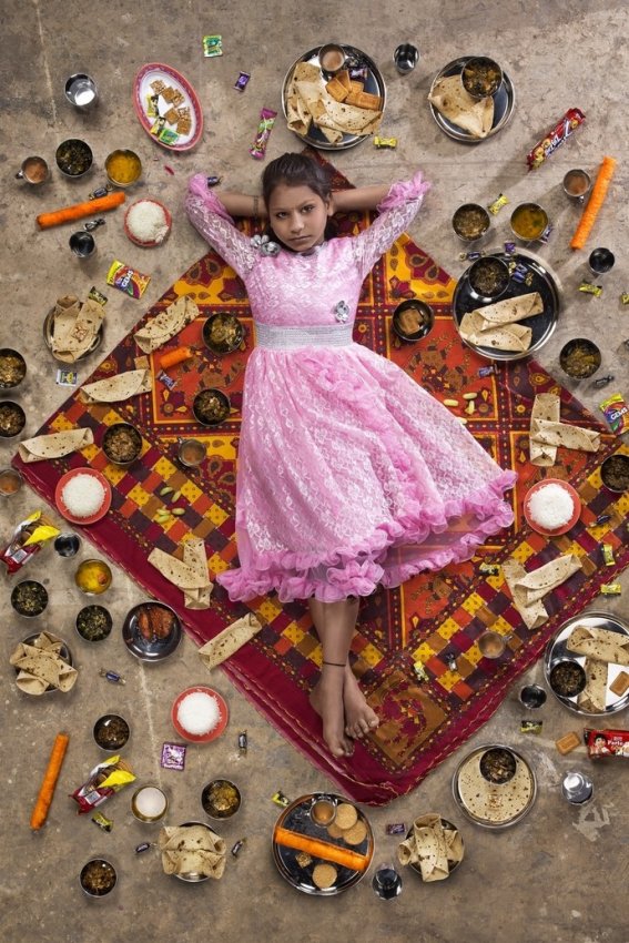 Дети со всего мира в окружении своей ежедневной пищи - «Советы Хозяйке»