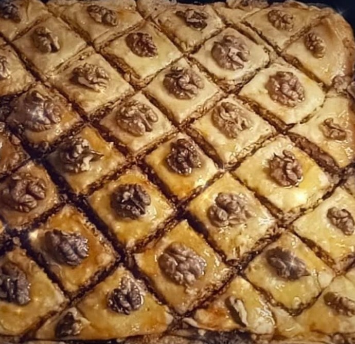 Что приготовить на десерт: пахлава с мёдом и орехами - «Советы Хозяйке»