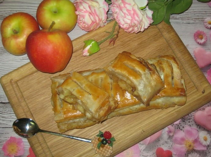 Що приготувати на десерт: Віденський яблучний штрудель - «Советы Хозяйке»