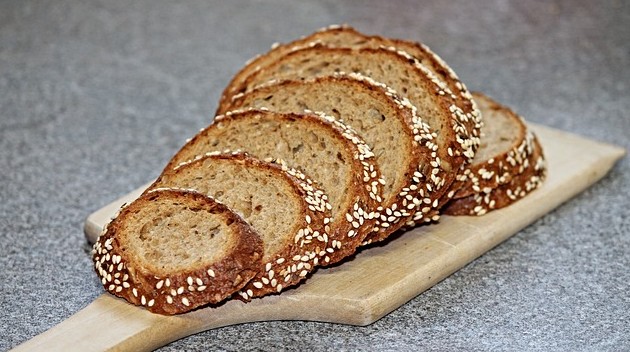 7 хитростей, как спасти черствый хлеб - «Советы Хозяйке»