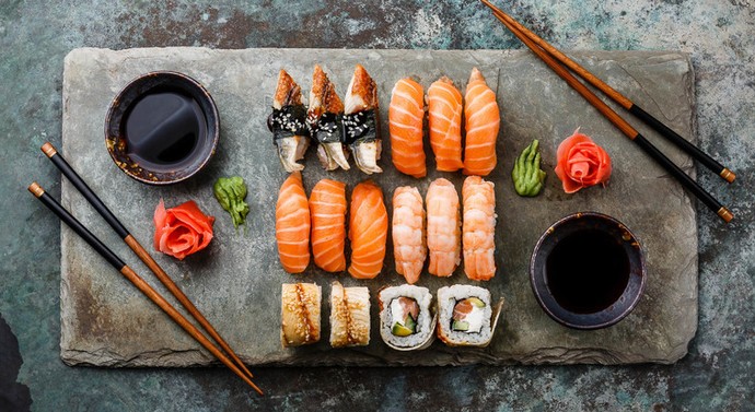 Топ 5 правил, как правильно есть суши: что значит одна палочка и зачем нужен имбирь - «Советы Хозяйке»